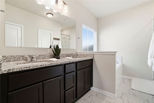 1318 Kingsgate Drive, Bryan, TX 77807