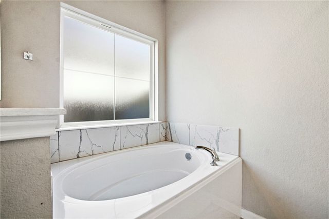 1318 Kingsgate Drive, Bryan, TX 77807