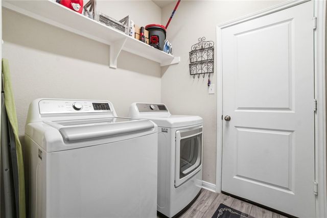 1318 Kingsgate Drive, Bryan, TX 77807