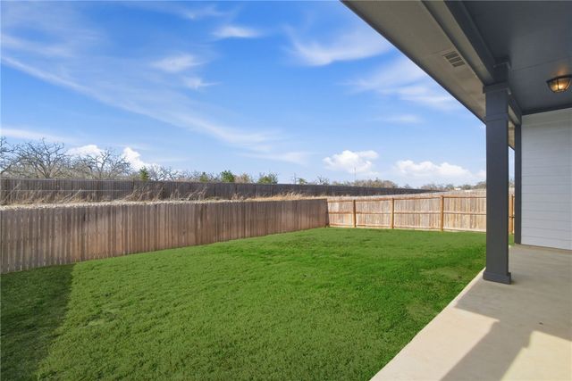 1318 Kingsgate Drive, Bryan, TX 77807
