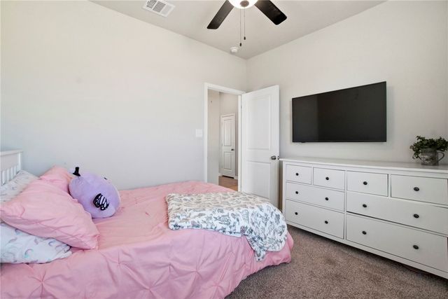 1318 Kingsgate Drive, Bryan, TX 77807