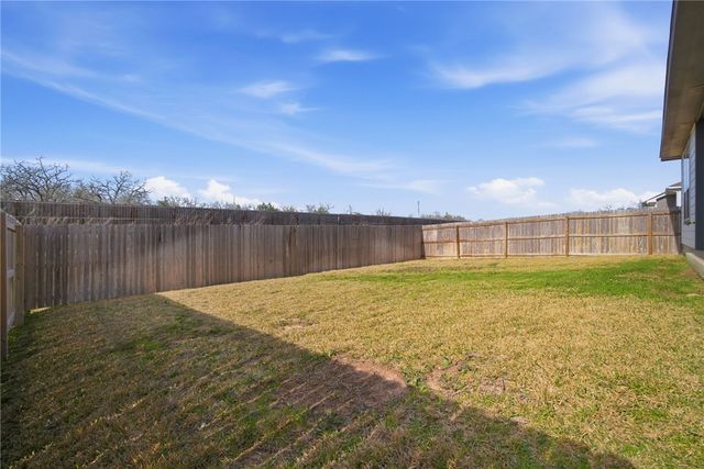 1318 Kingsgate Drive, Bryan, TX 77807