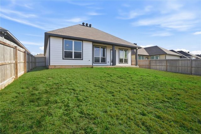 1318 Kingsgate Drive, Bryan, TX 77807