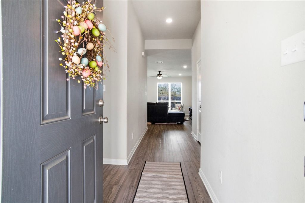 1318 Kingsgate Drive, Bryan, TX 77807 — photo 5