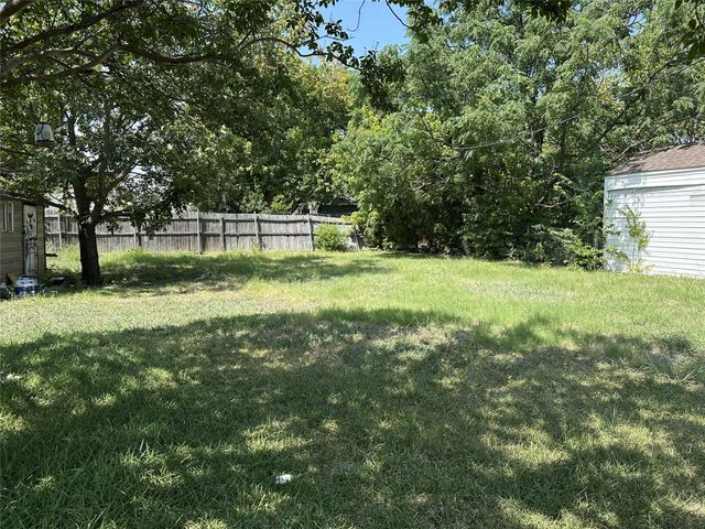 405 W Avenue E, Garland, TX 75040