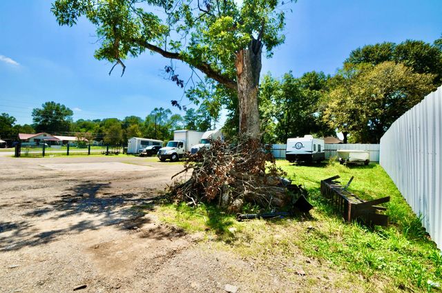 4703 Treaschwig Road, Spring, TX 77373