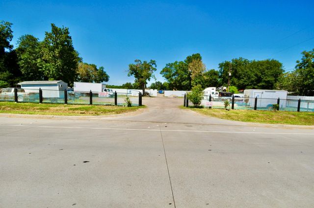 4703 Treaschwig Road, Spring, TX 77373