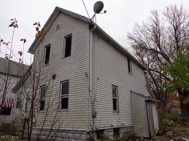 590 Flora Avenue, Akron, OH 44314