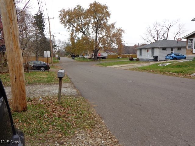 590 Flora Avenue, Akron, OH 44314