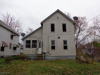 590 Flora Avenue, Akron, OH 44314