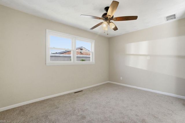 3929 Galleon DR, Chesapeake, VA 23321