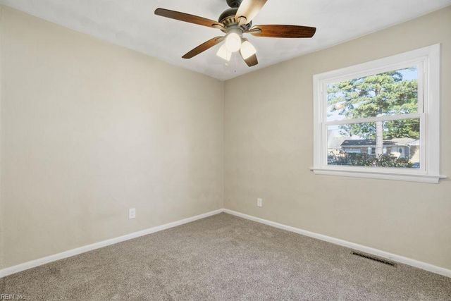 3929 Galleon DR, Chesapeake, VA 23321