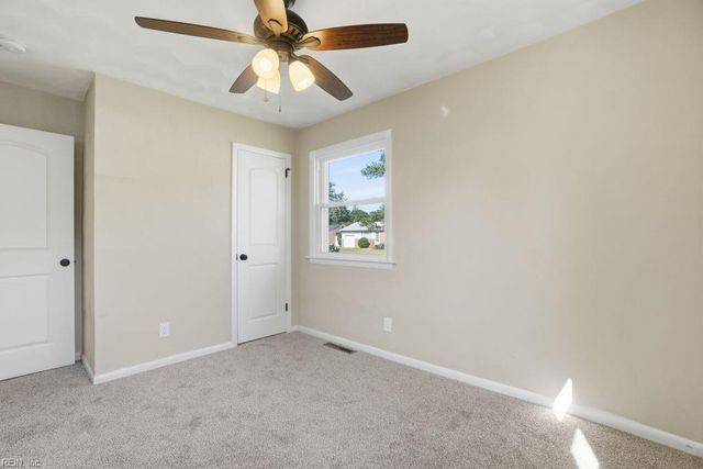 3929 Galleon DR, Chesapeake, VA 23321
