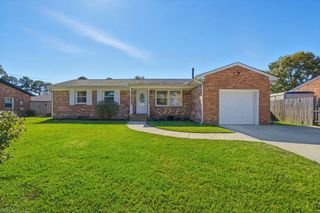 3929 Galleon DR, Chesapeake, VA 23321