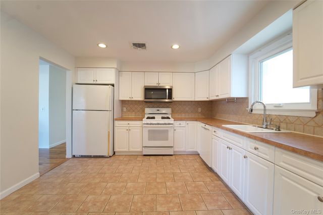 556 E Harrison Street, Long Beach, NY 11561