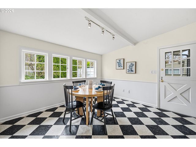 2801 Ne 35TH Pl, Portland, OR 97212