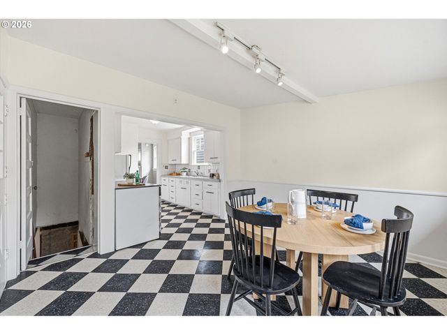 2801 Ne 35TH Pl, Portland, OR 97212