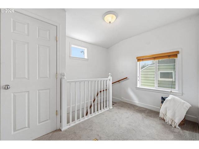 2801 Ne 35TH Pl, Portland, OR 97212