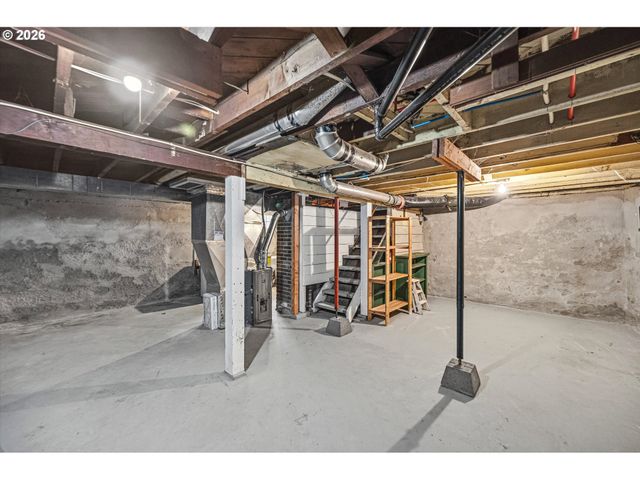 2801 Ne 35TH Pl, Portland, OR 97212