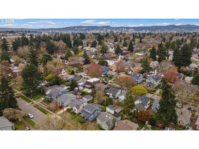 2801 Ne 35TH Pl, Portland, OR 97212