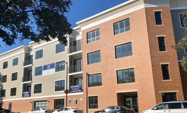 33 Ward St 1, Boston, MA 02127