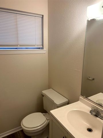 5718 Mackinaw Street, Houston, TX 77053