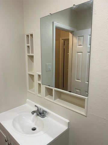 5718 Mackinaw Street, Houston, TX 77053