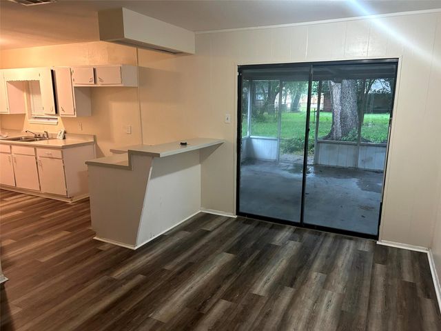 5718 Mackinaw Street, Houston, TX 77053