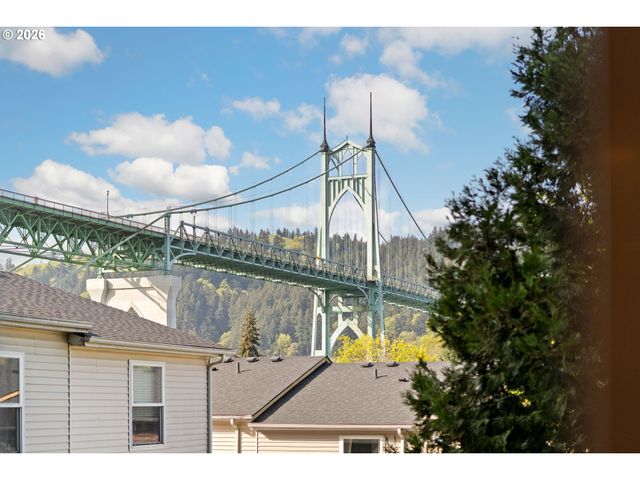 8712 N DECATUR St 106, Portland, OR 97203