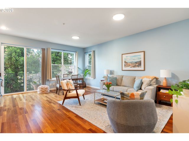 8712 N DECATUR St 106, Portland, OR 97203