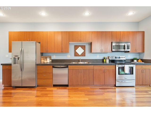 8712 N DECATUR St 106, Portland, OR 97203