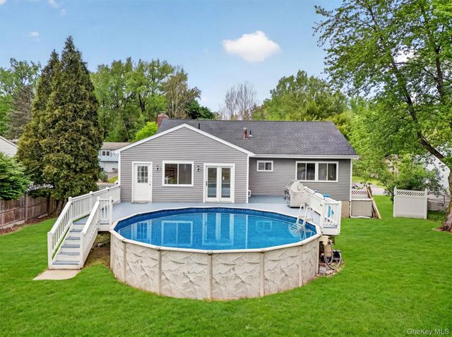 14 Creamery Drive, New Windsor, NY 12553