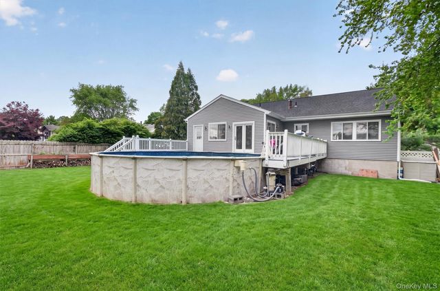 14 Creamery Drive, New Windsor, NY 12553