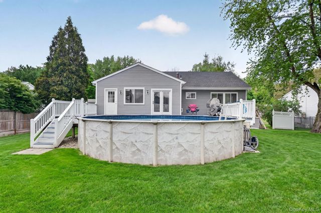 14 Creamery Drive, New Windsor, NY 12553