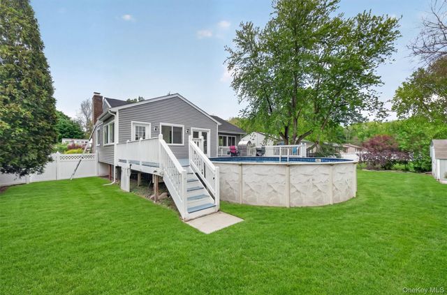 14 Creamery Drive, New Windsor, NY 12553