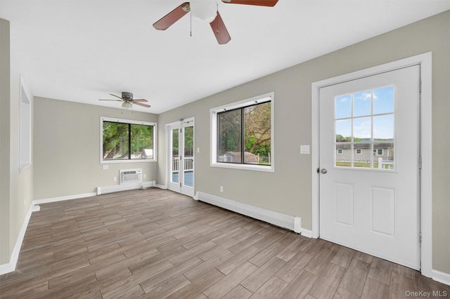 14 Creamery Drive, New Windsor, NY 12553