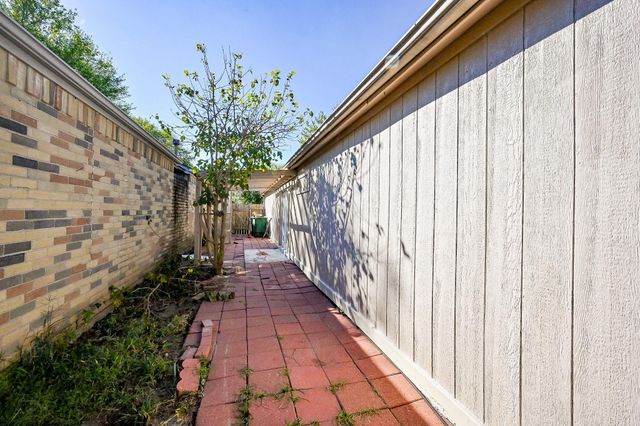 13814 Peach Hollow Lane, Houston, TX 77082