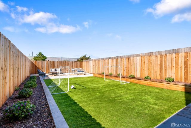 1575 43rd Avenue, San Francisco, CA 94122