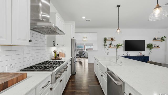 2212 Quince, New Braunfels, TX 78132