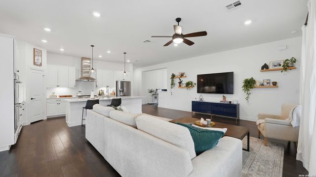 2212 Quince, New Braunfels, TX 78132