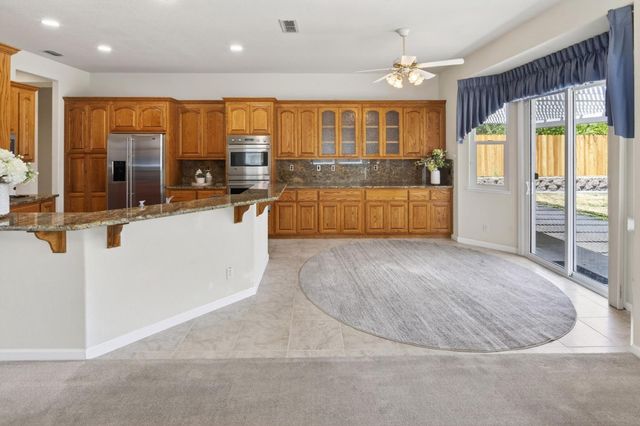 1648 Corbridge Dr, Roseville, CA 95747