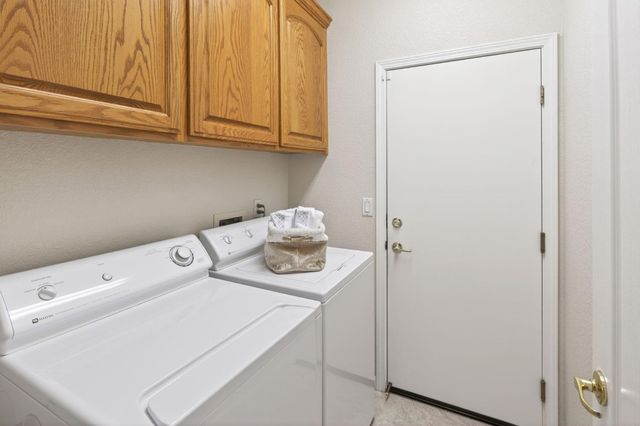 1648 Corbridge Dr, Roseville, CA 95747