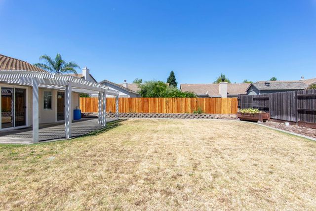 1648 Corbridge Dr, Roseville, CA 95747