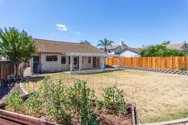 1648 Corbridge Dr, Roseville, CA 95747