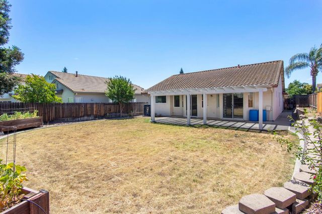 1648 Corbridge Dr, Roseville, CA 95747