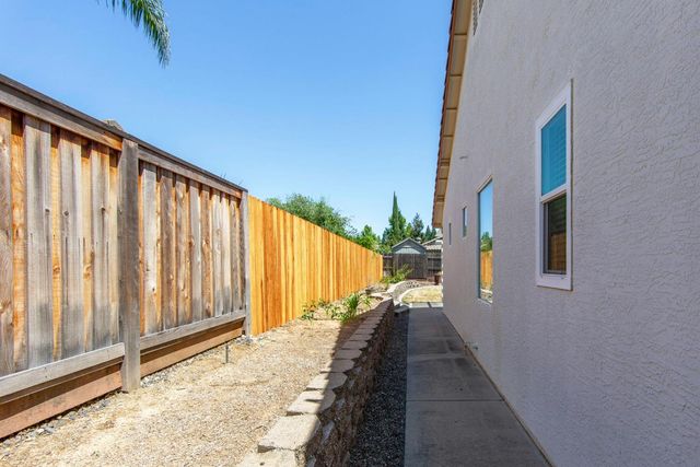 1648 Corbridge Dr, Roseville, CA 95747