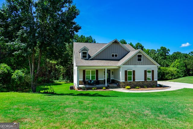 102 Landings Way, Lagrange, GA 30240