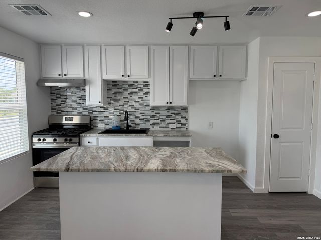 14751 Southton Basin, San Antonio, TX 78223