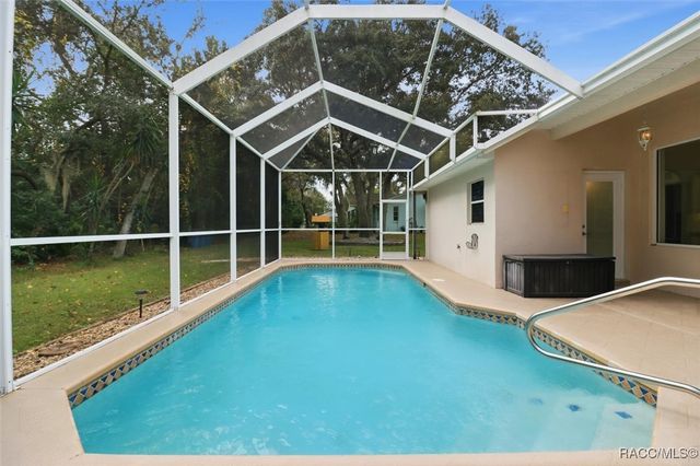 63 Greentree Street, Homosassa, FL 34446