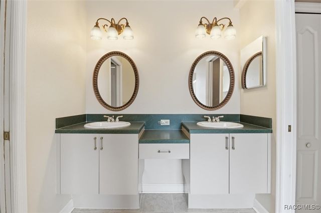 63 Greentree Street, Homosassa, FL 34446